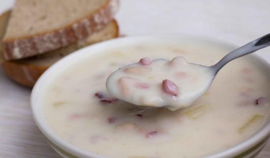 Biela fazuľová polievka